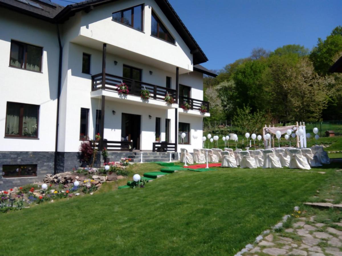 Hotel Dragomirna Sunset Mitocu Dragomirnei Exterior foto