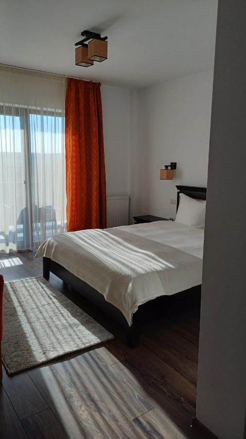 Hotel Dragomirna Sunset Mitocu Dragomirnei Exterior foto